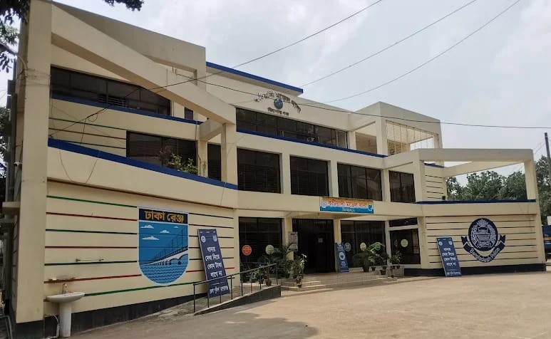 কটিয়াদীতে দ্রুতগামী যানবাহনের ধাক্কায় পথচারীর মৃত্যু
