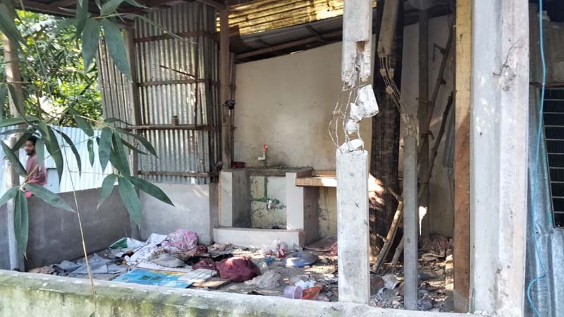 কটিয়াদীতে জমি সংক্রান্ত জেরে বাড়িঘর ভাংচুর ও লুটপাটের অভিযোগ